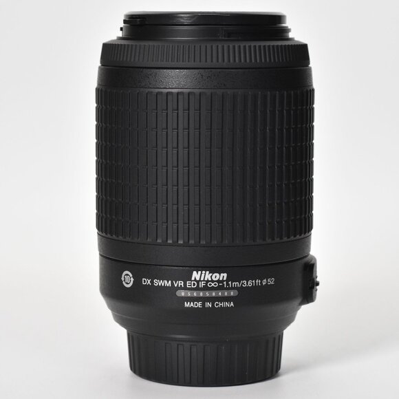 Nikon AF-S DX NIKKOR 55-200mm f/4-5.6G ED VR Zoom Lens Mint - Picture 3 of 8